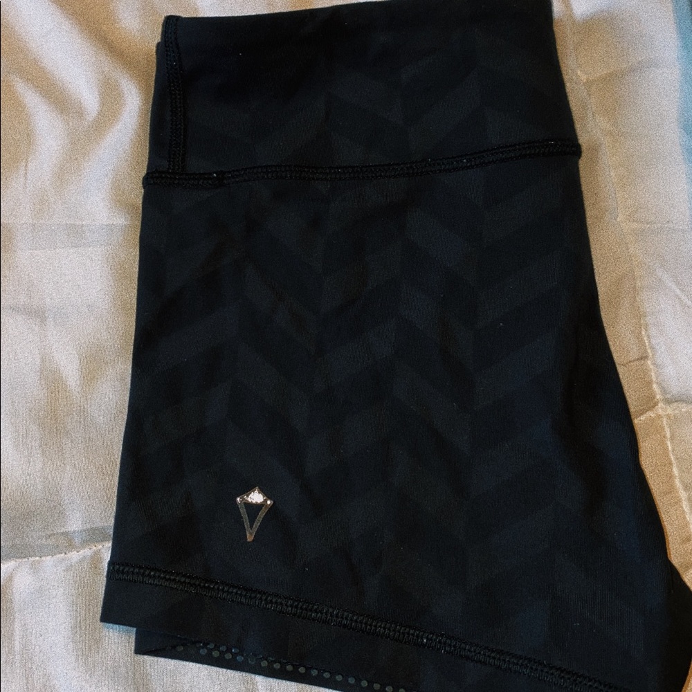Ivivva short shorts ✰
